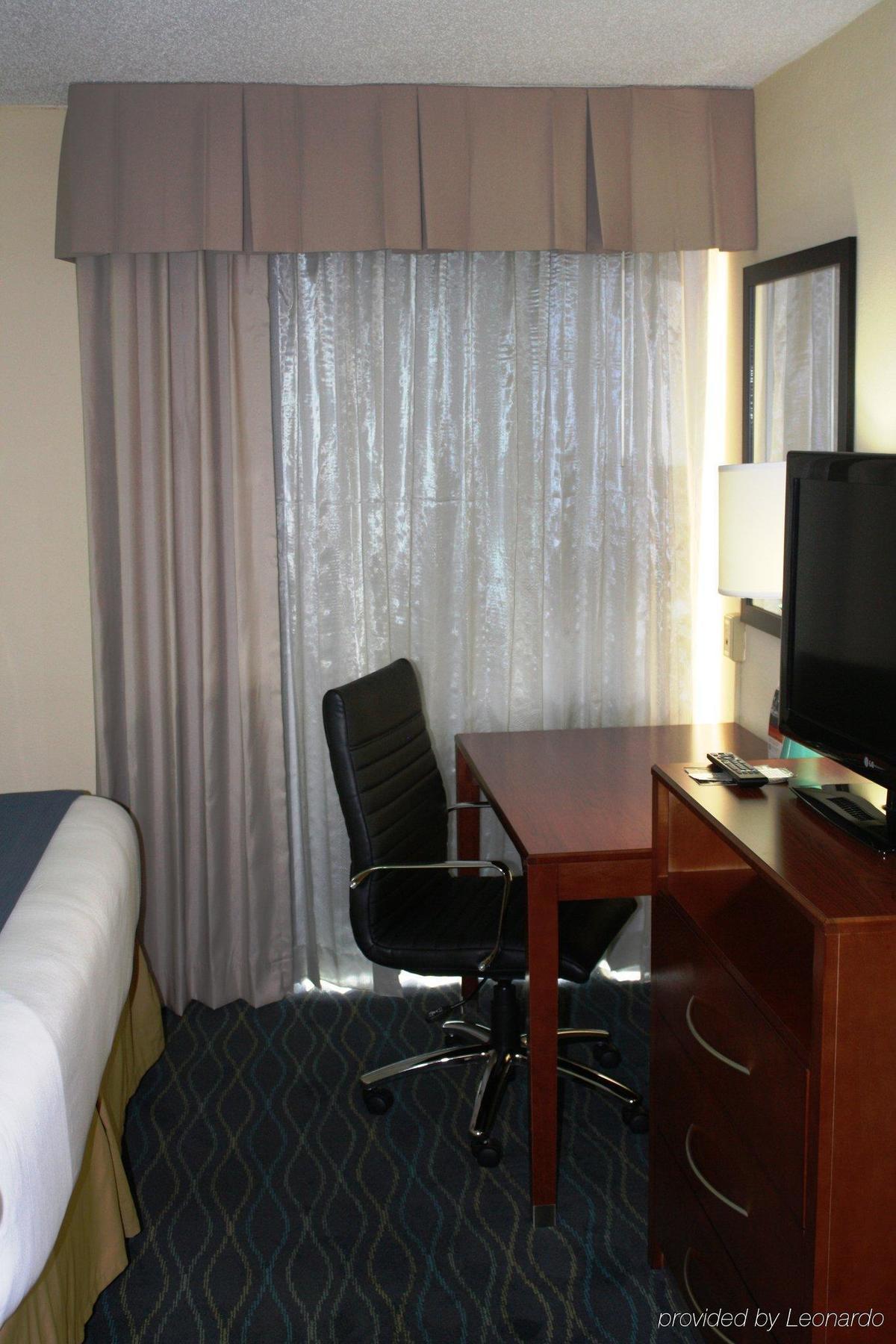 Holiday Inn Express & Suites Wilmington-University Center By Ihg Exterior foto
